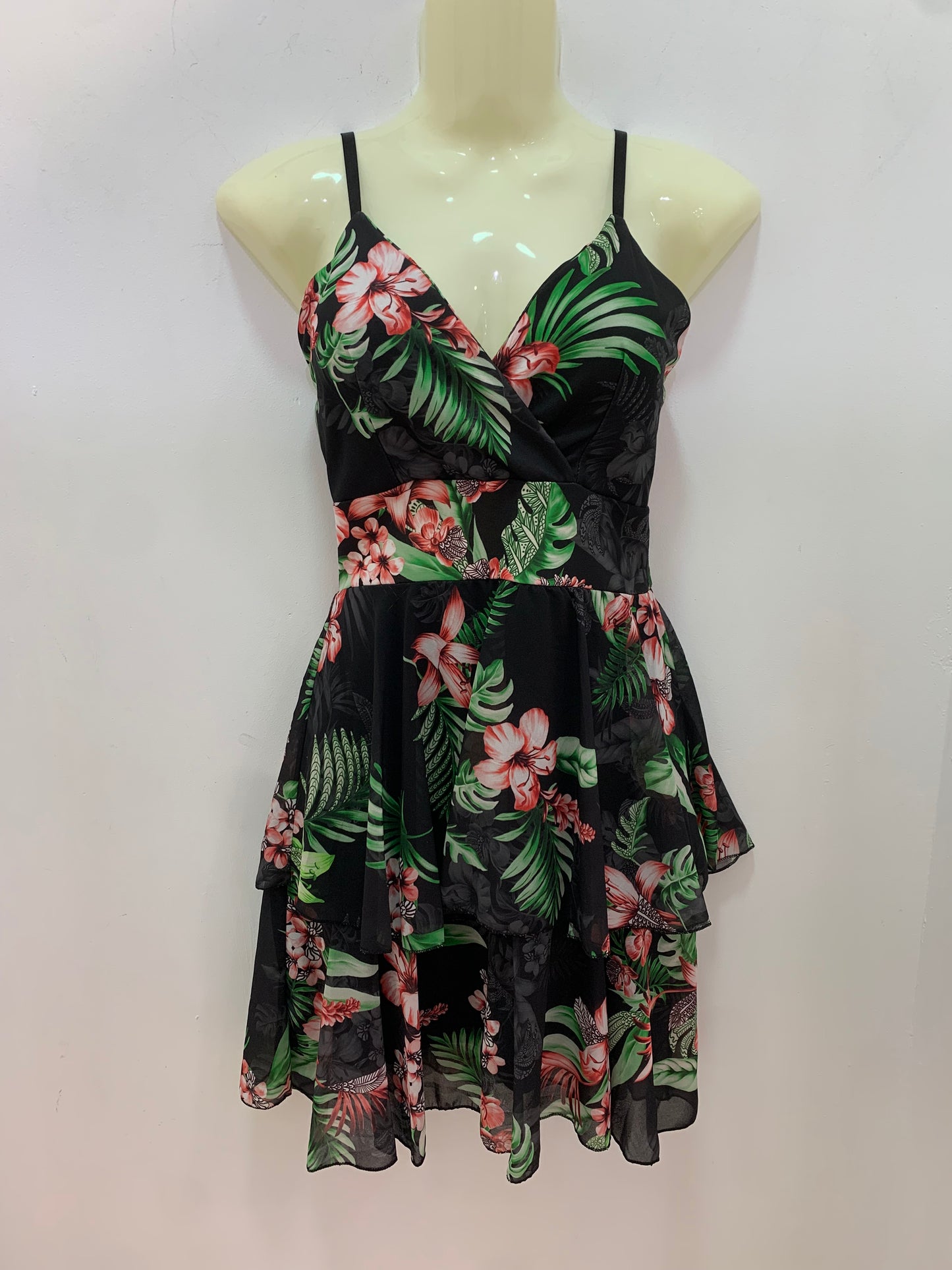 Vestido Flores Negro Verde Rojo