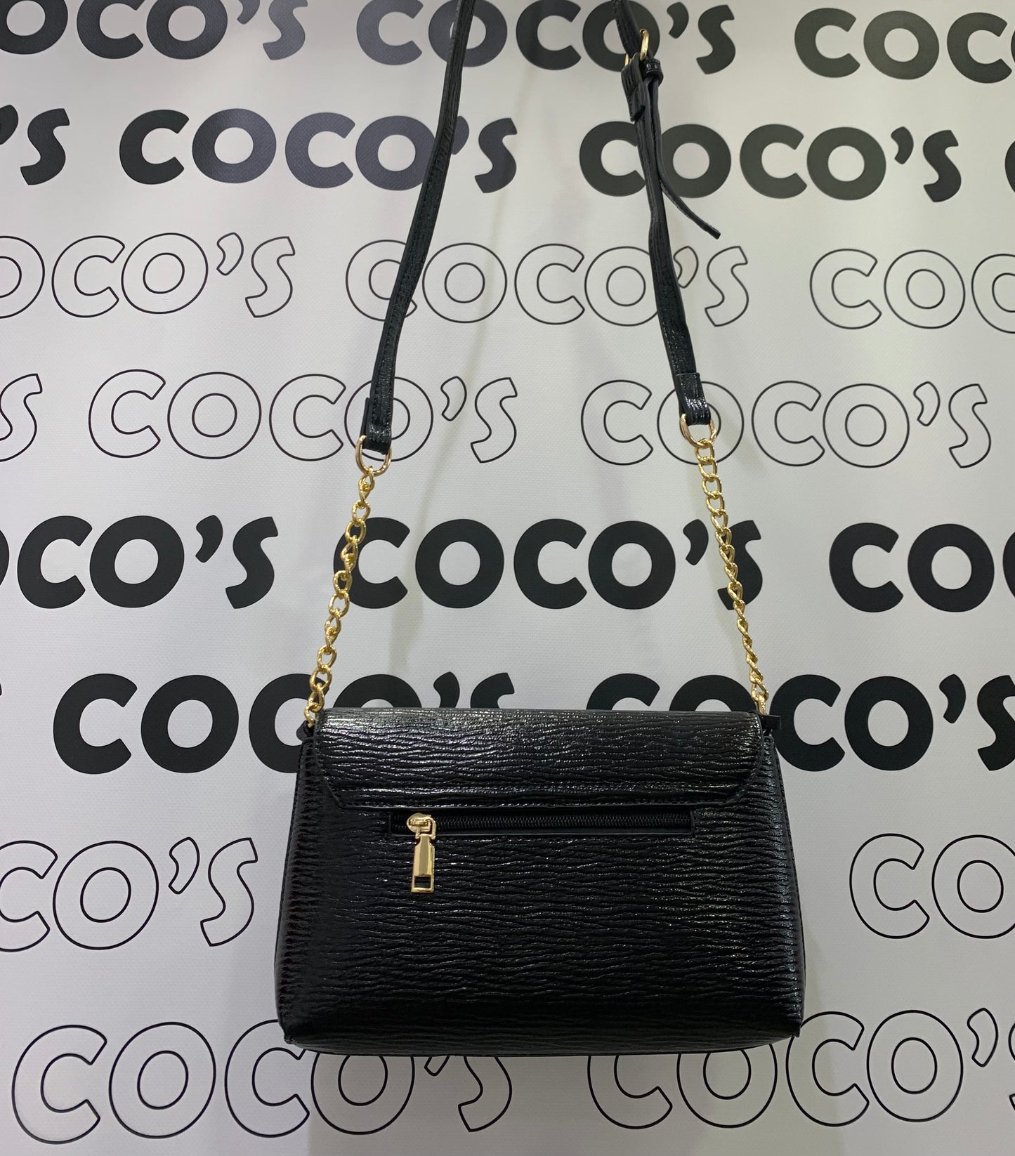 Bolso Negro y Dorado