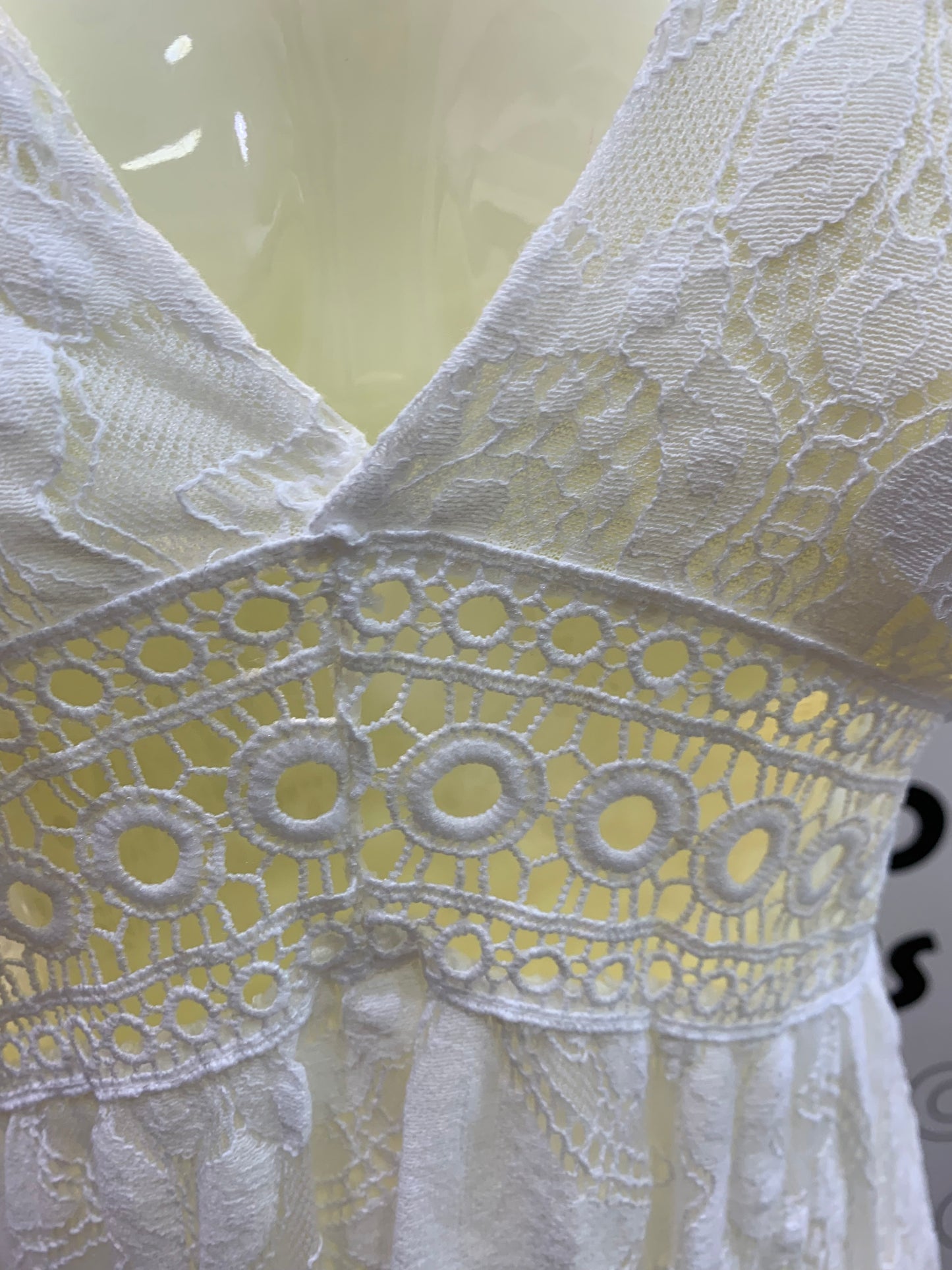 Vestido Largo Blanco Detalle Espalda