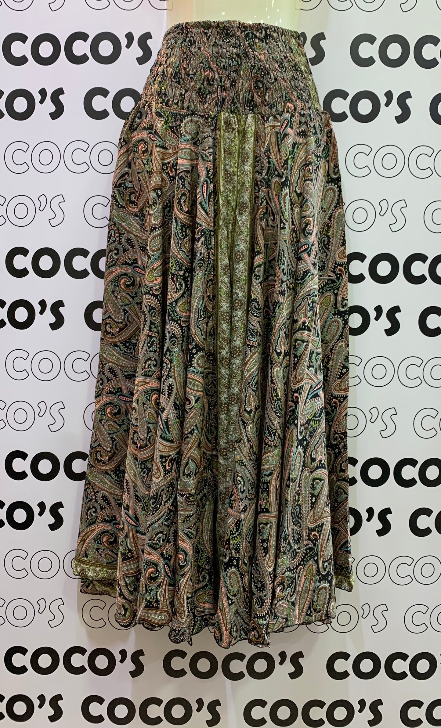 Pantalón Ancho largo negro.