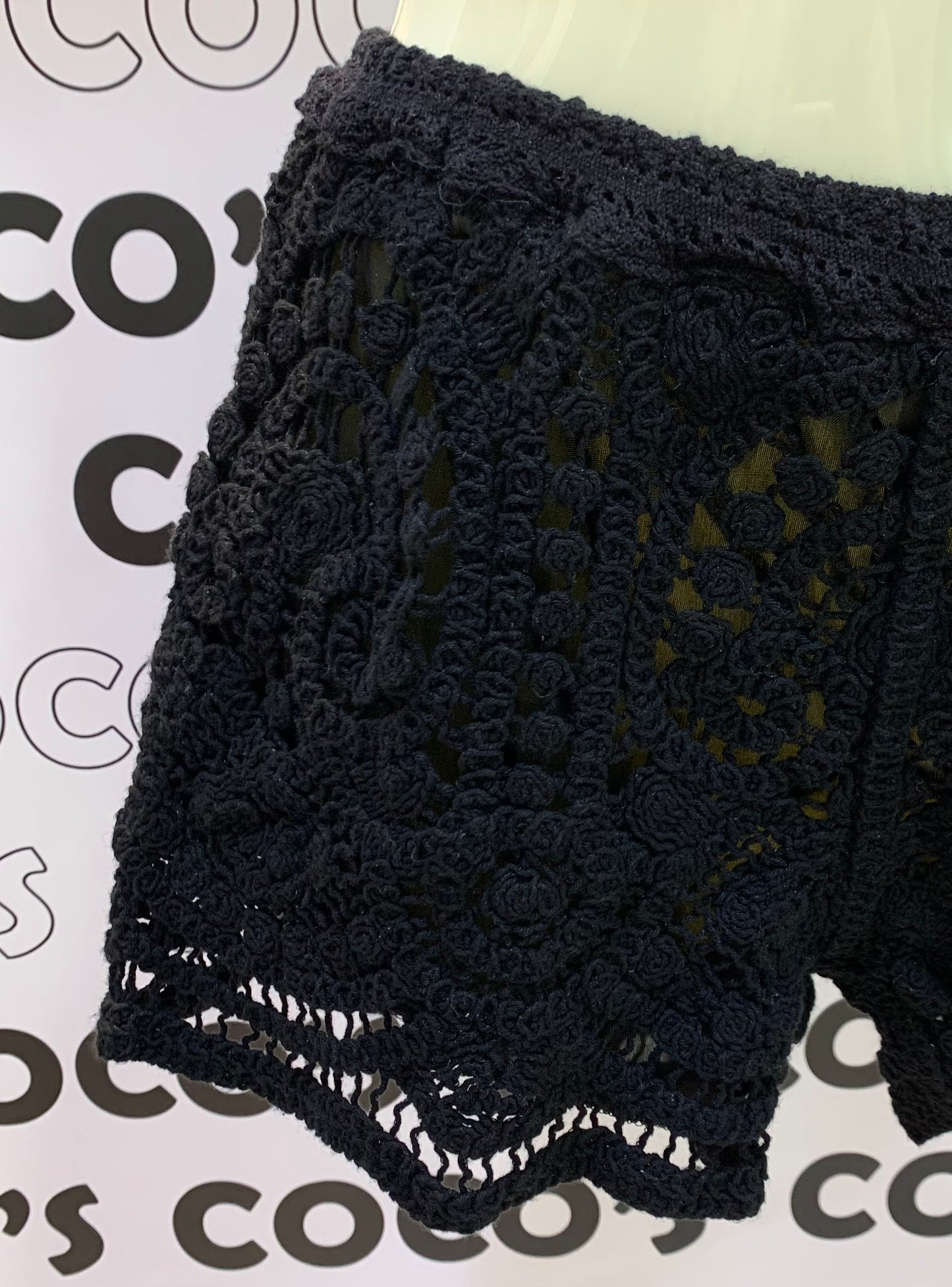 Pantalón Corto Crochet Negro