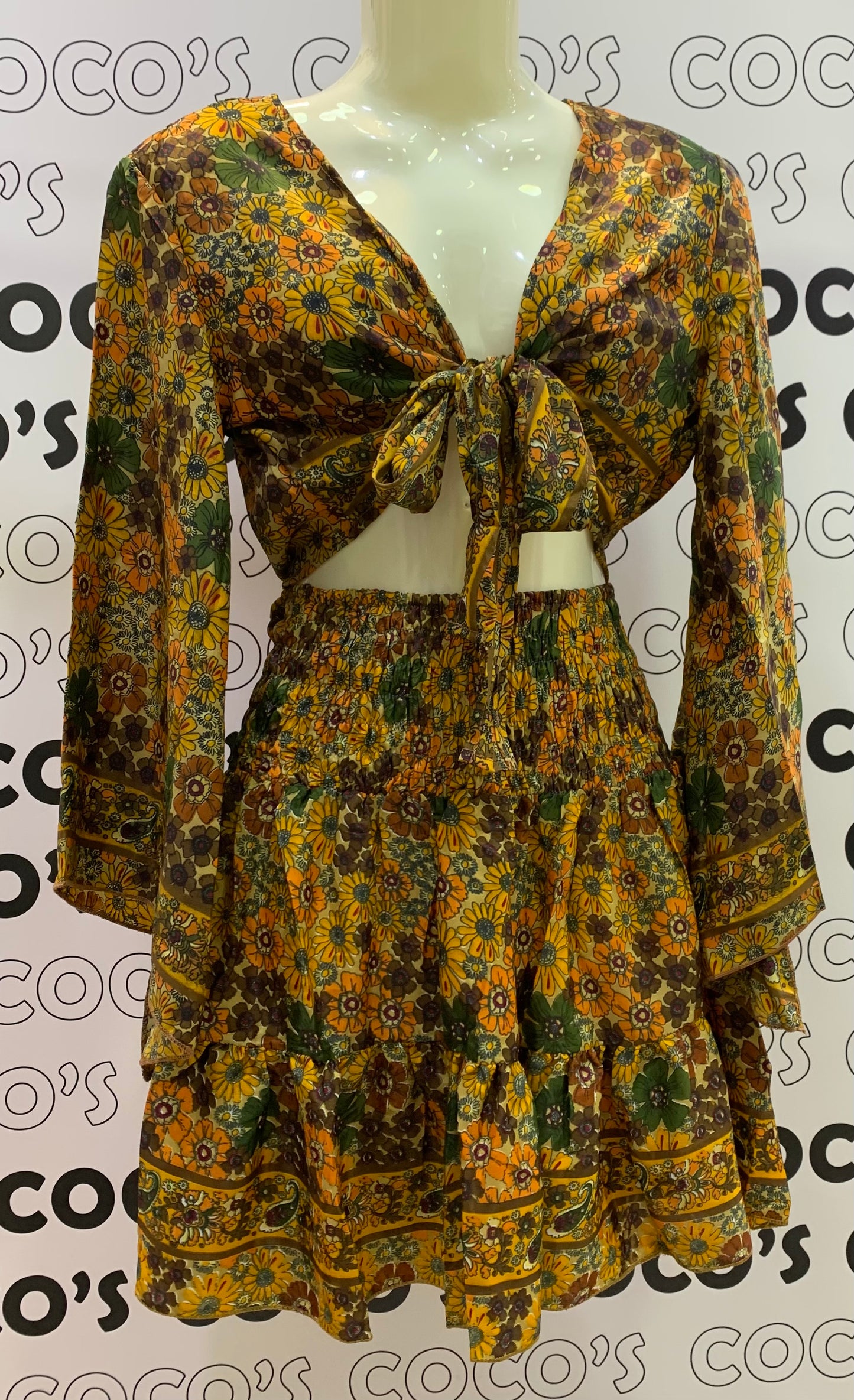 Conjunto corto 026 Mostaza Flores