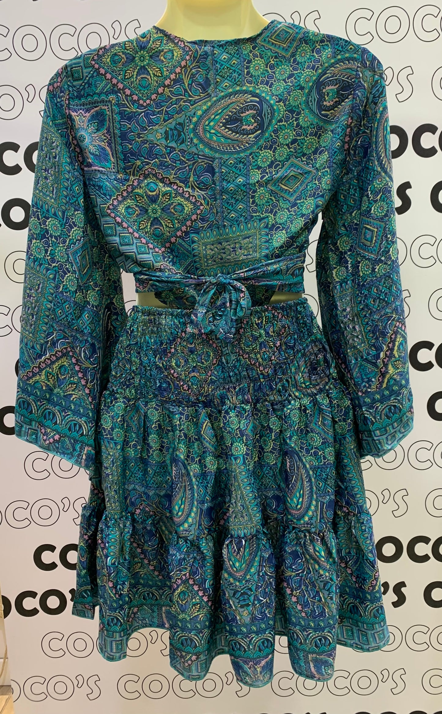 Conjunto corto 026 falda y top azul verdoso.