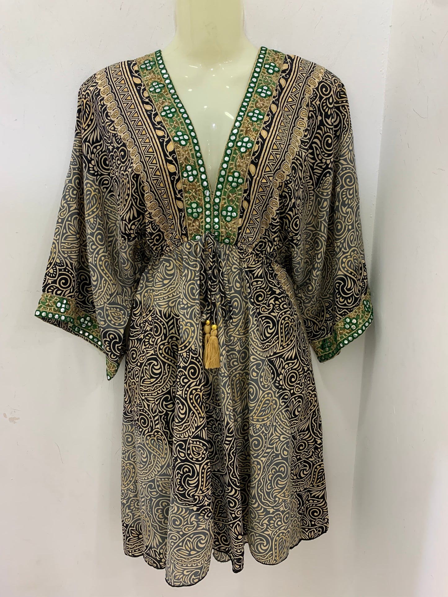 Vestido NAADIA Negro, Gris y Beige