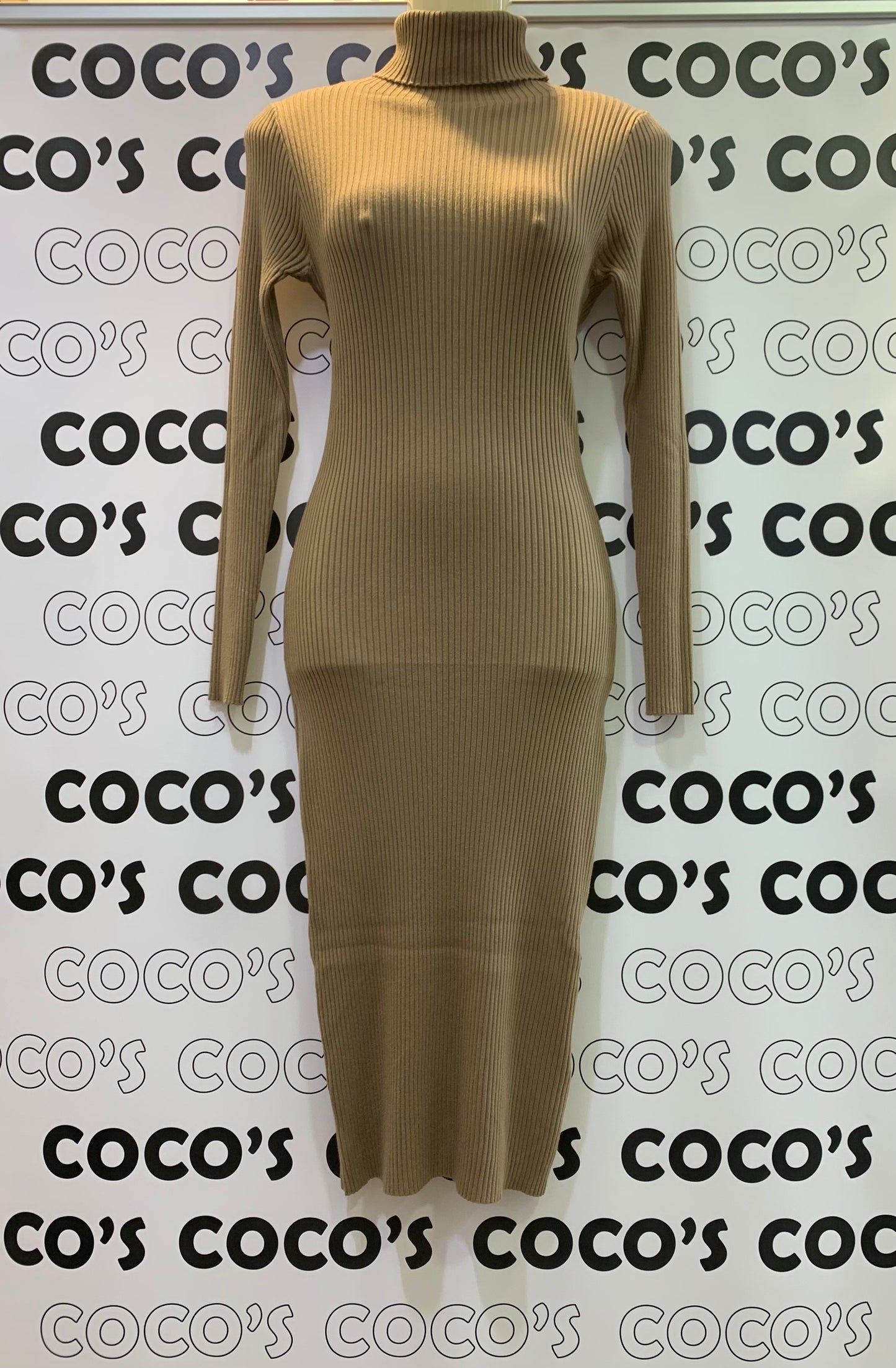 Vestido largo Canalé Camel.