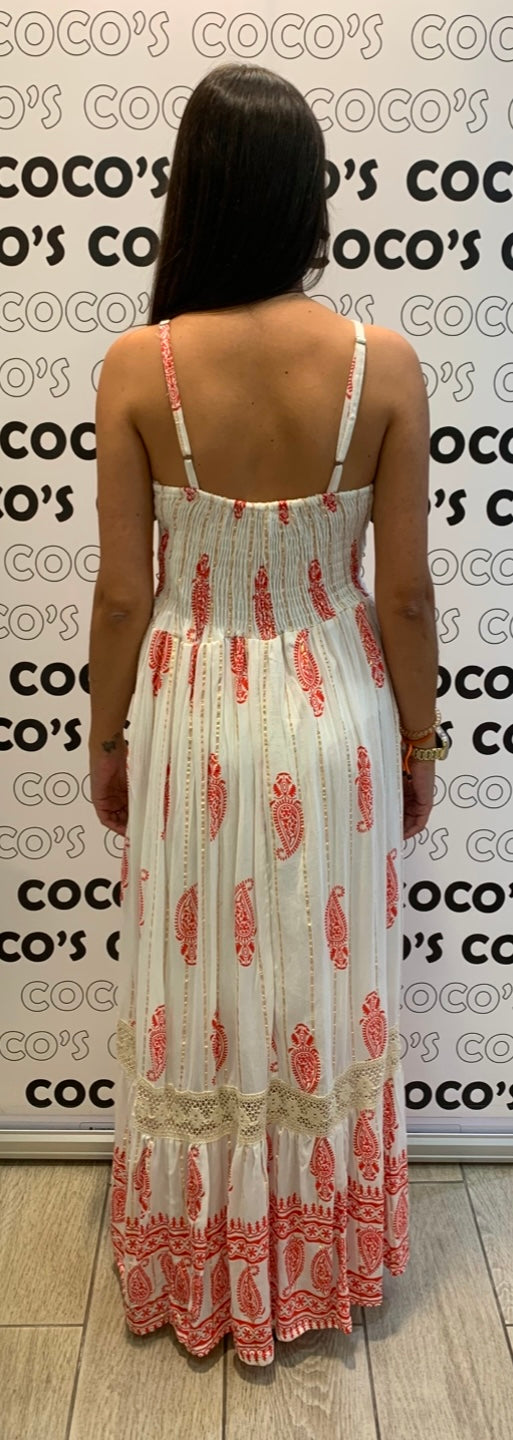 Vestido Largo blanco con gotas de cachemira rojas.
