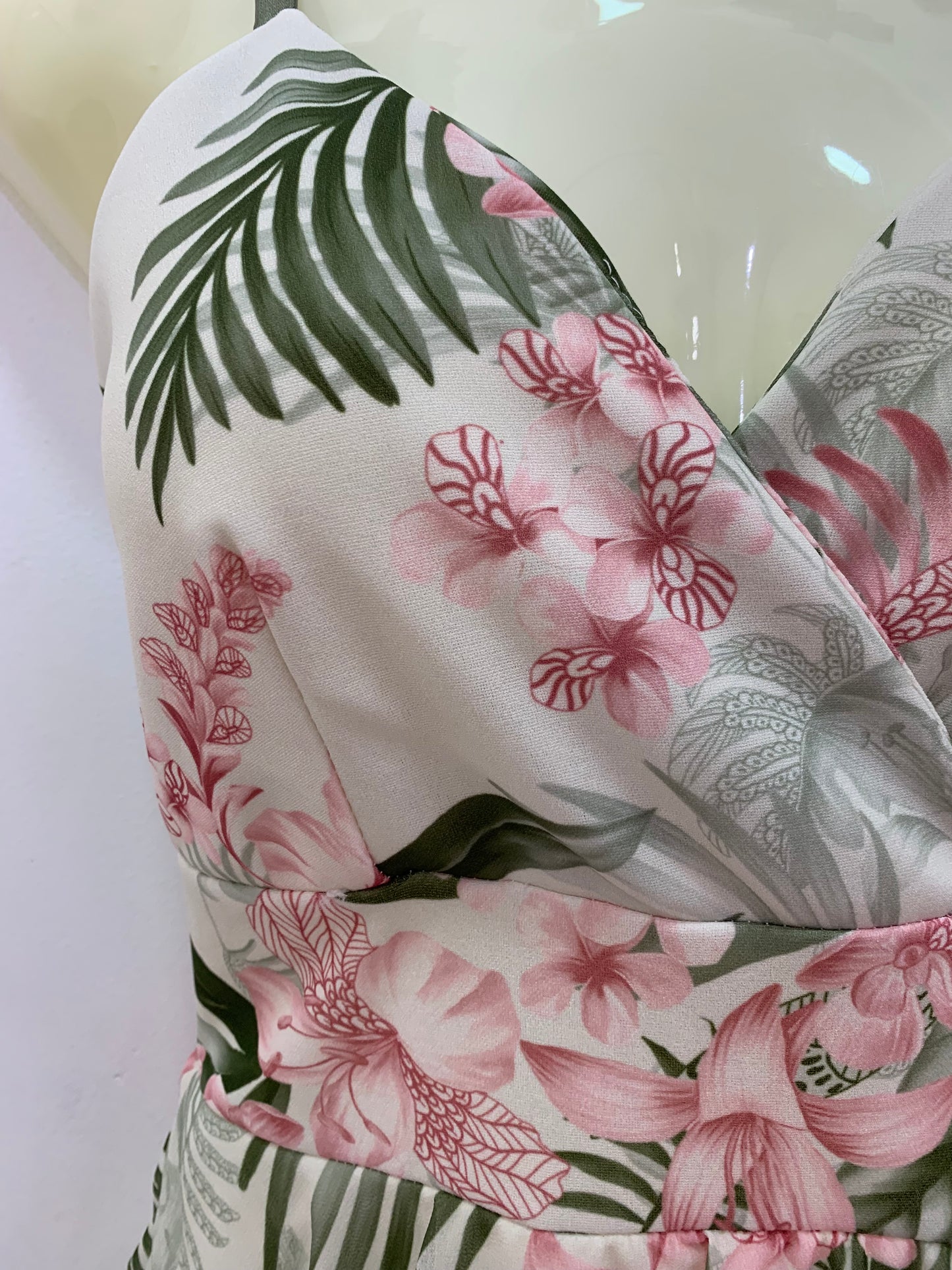 Vestido Flores Verde Militar Rosa