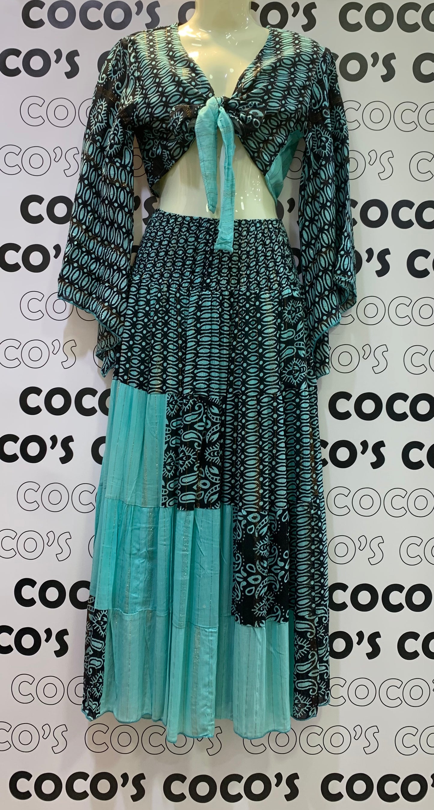 Conjunto Largo 029LU falda y top azul y negro.