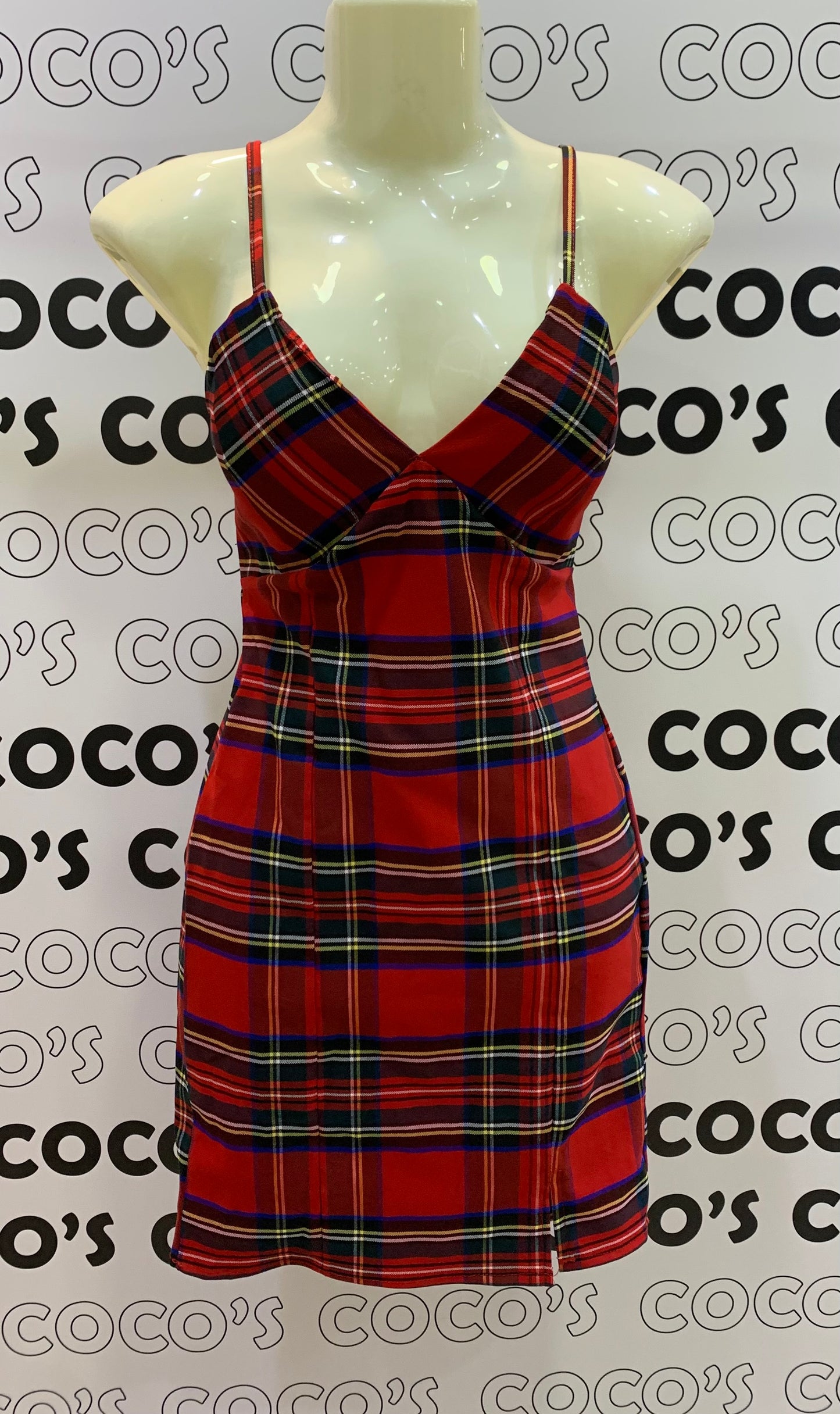 Vestido corto cuadros rojos escoceses.