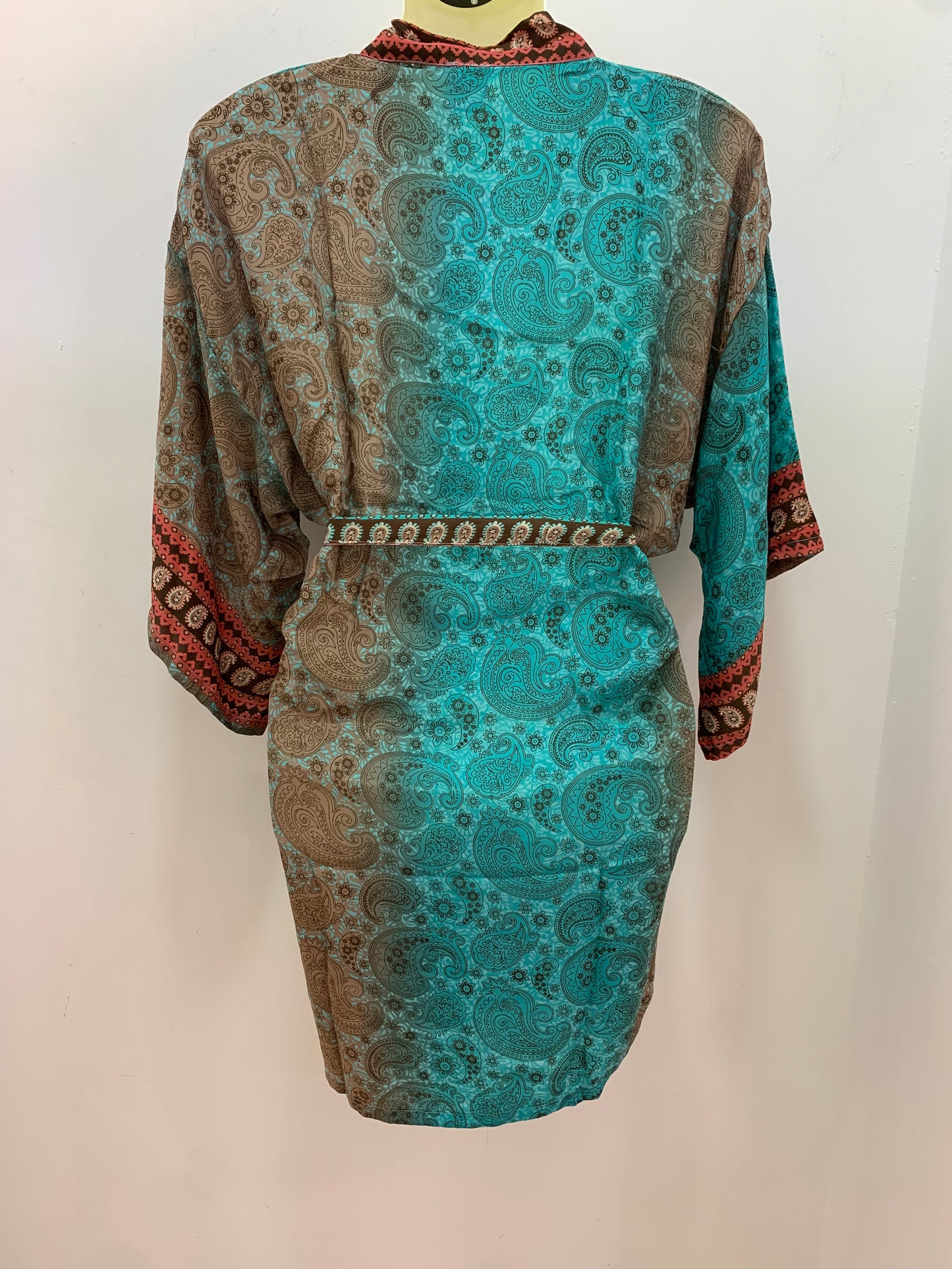Kimono Corto Turquesa y Beige Oscuro Cachemira