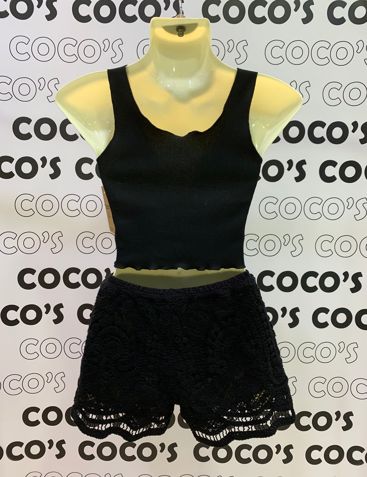 Pantalón Corto Crochet Negro