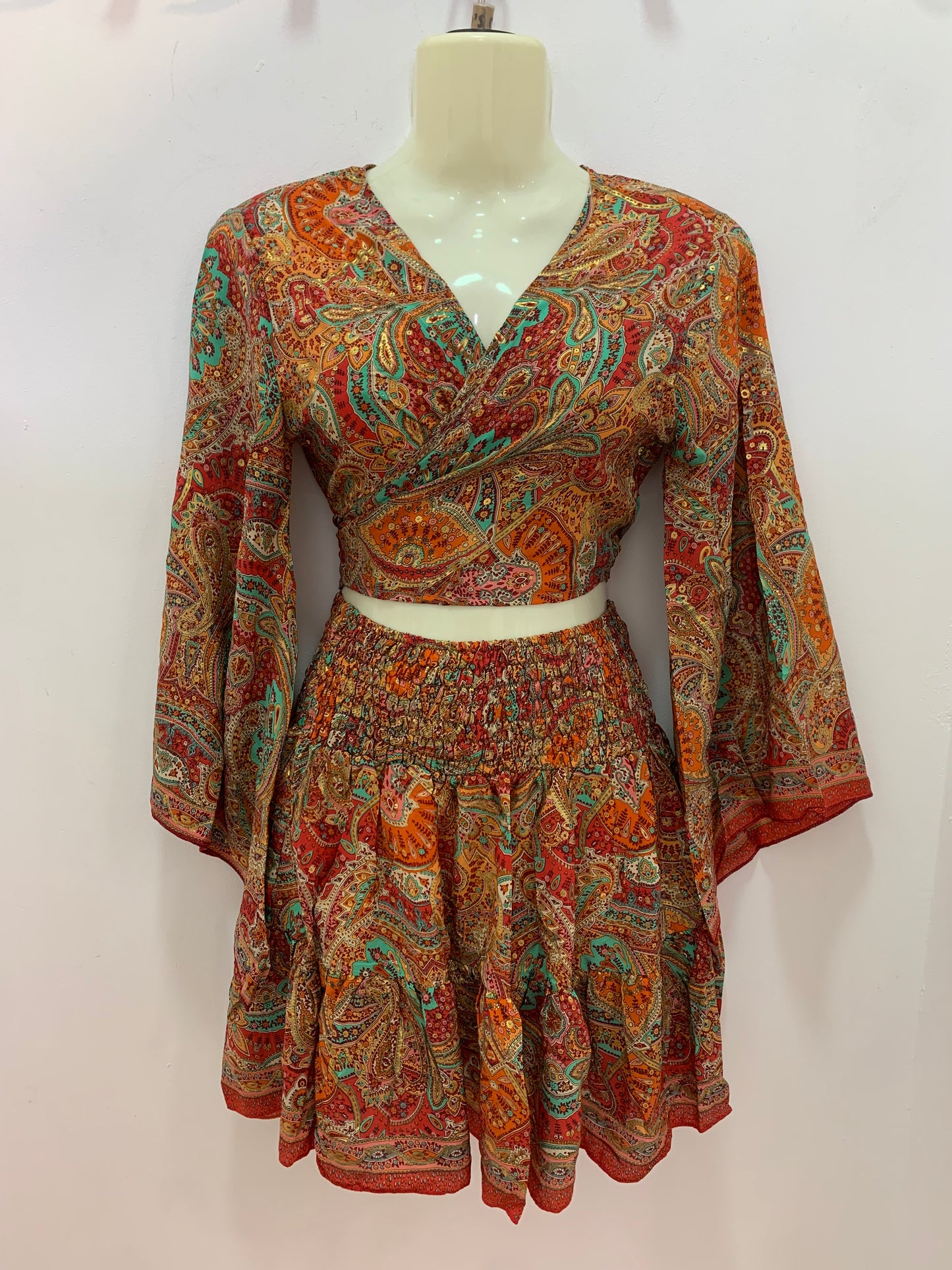 Conjunto Corto 026 Falda y Top Rojo Verde Naranja Rosa