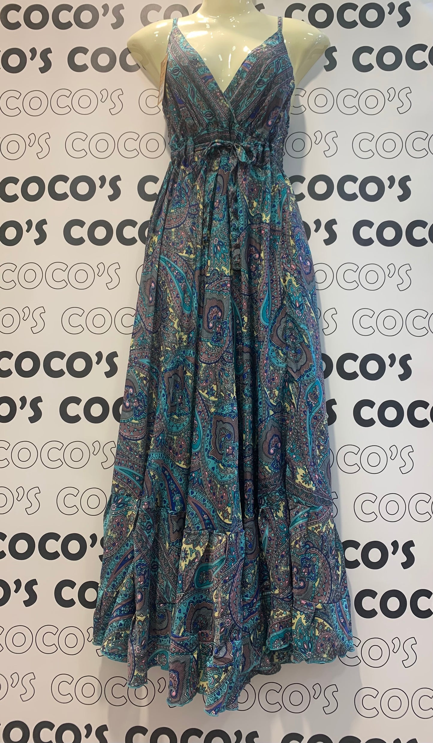 Vestido Largo 240K Turquesa, azul y rosa.
