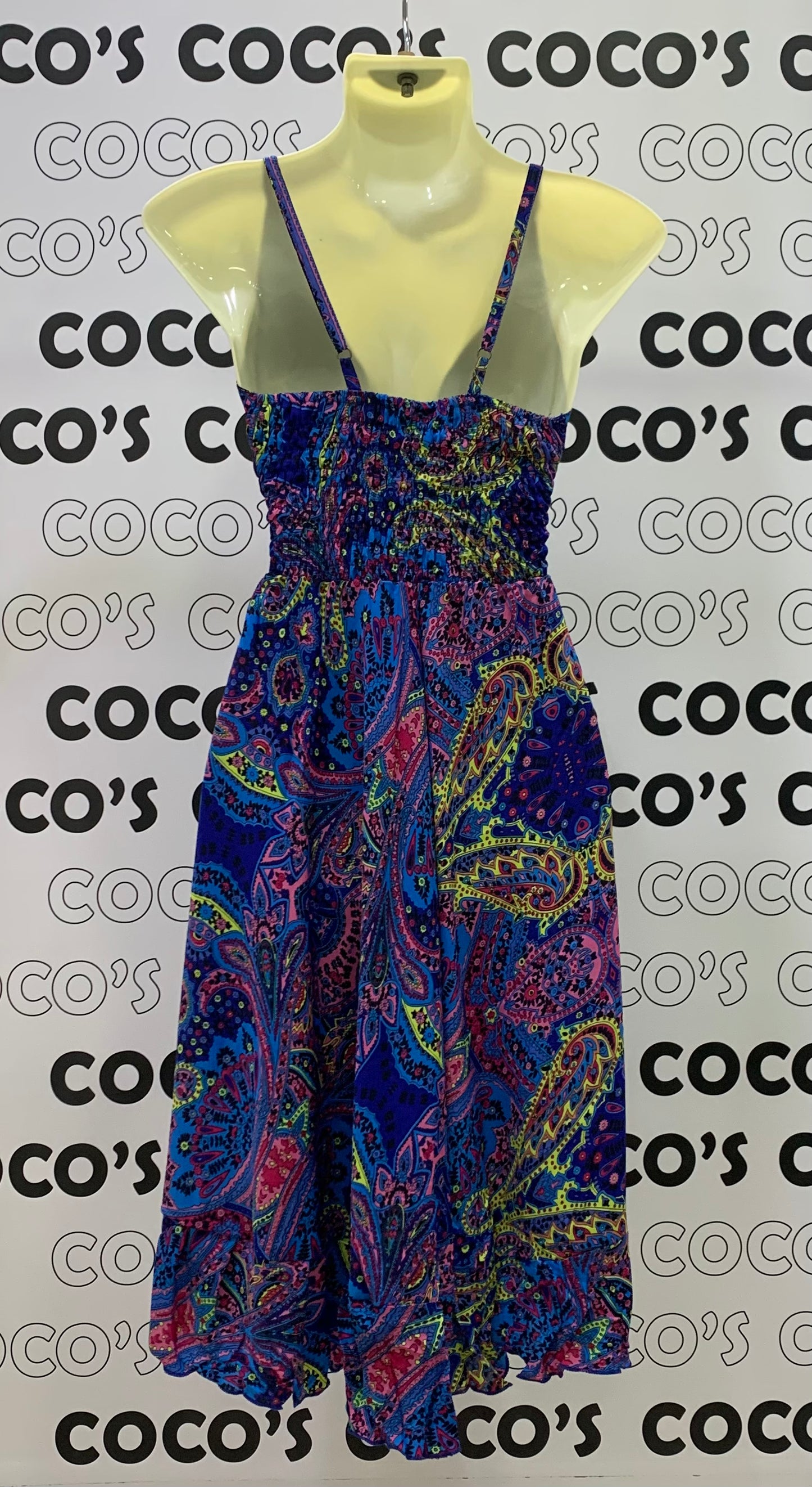 Vestido corto 220k tonos azules , amarillo y rosa.