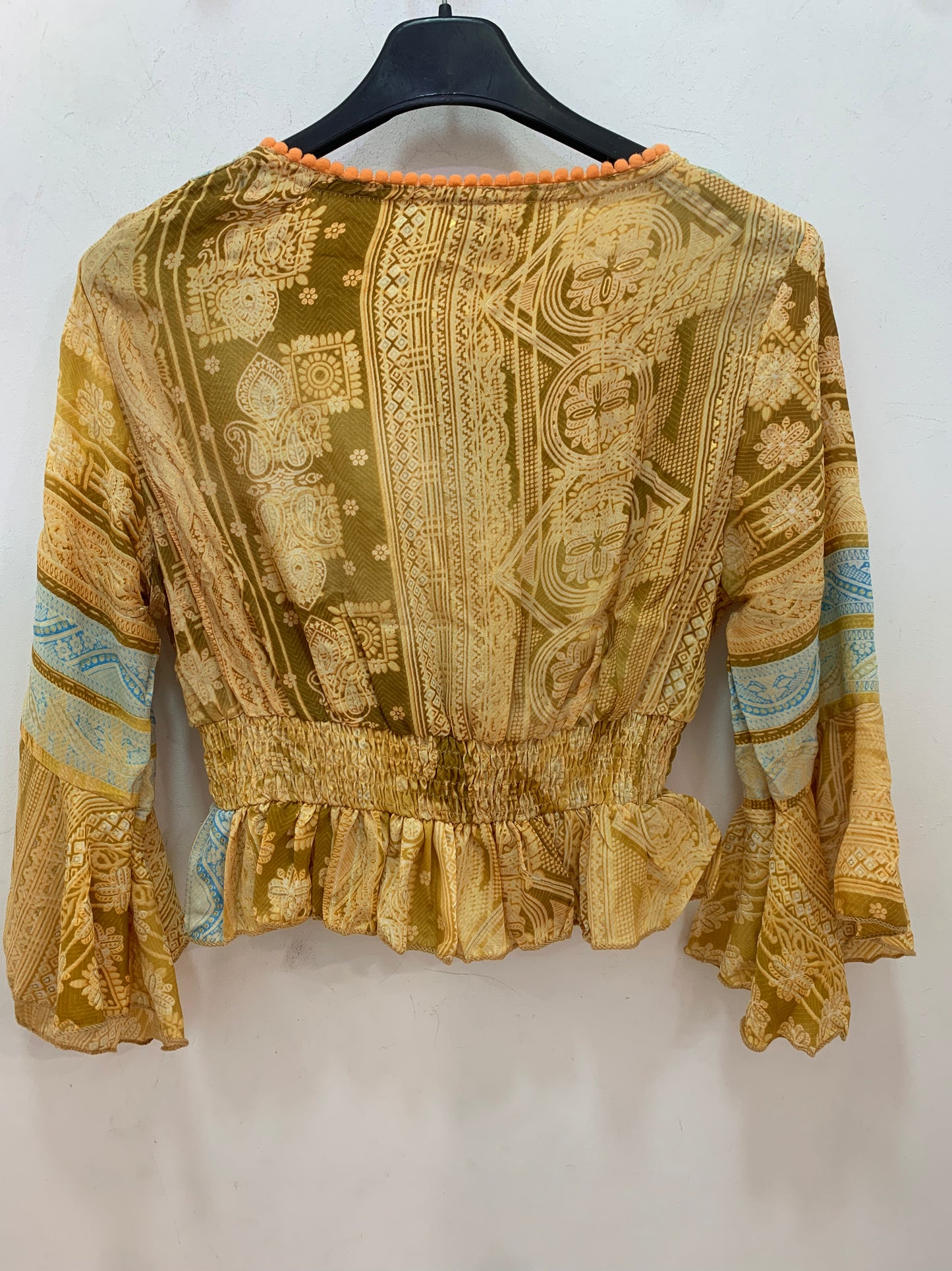 Top Anika Amarillo y Azul