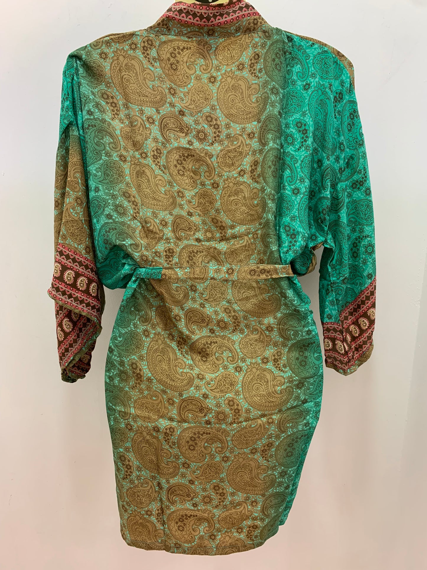 Kimono Corto Verde y Beige Oscuro Cachemira