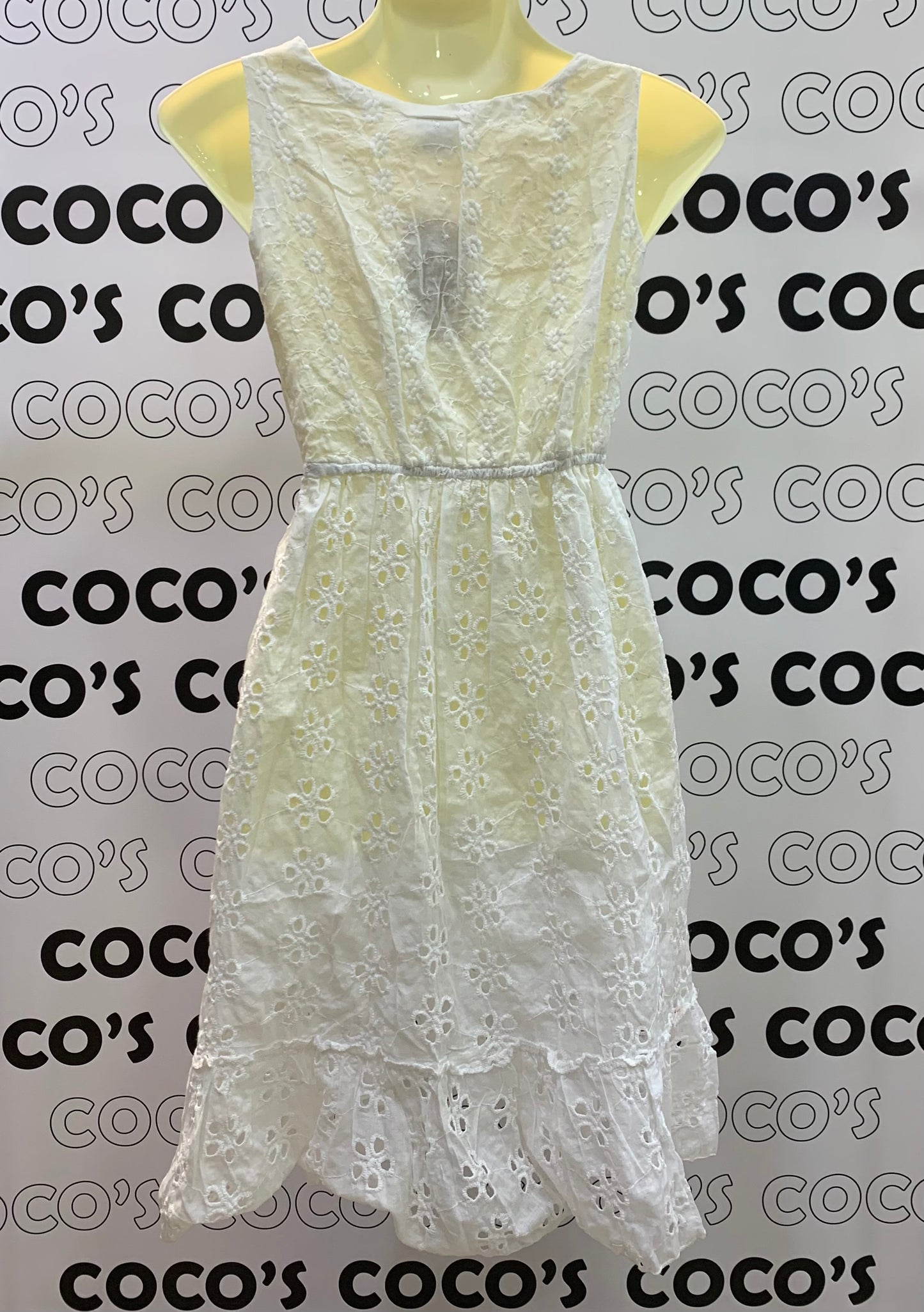 Vestido Corto blanco.