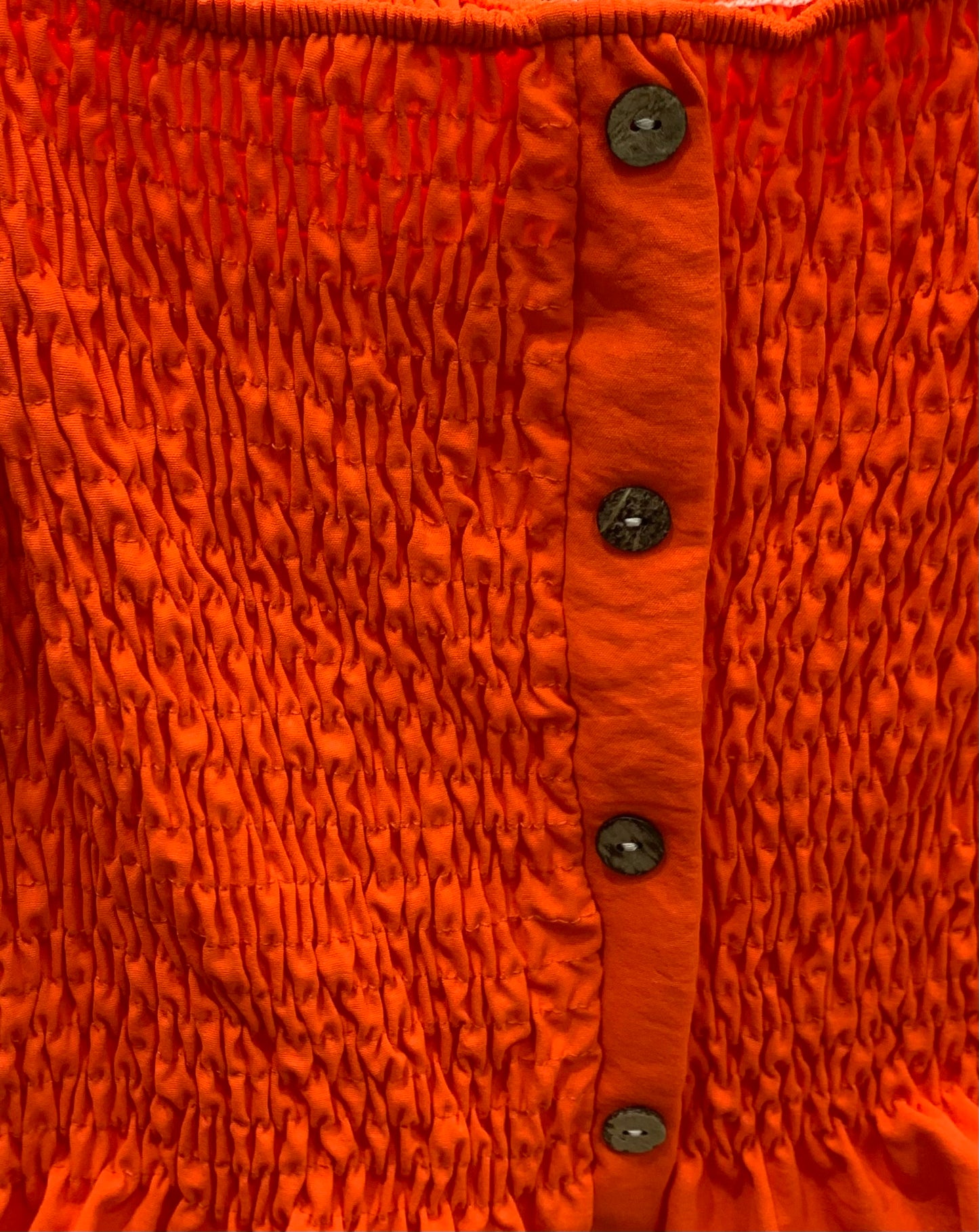 Top Manga Corta Naranja Botones