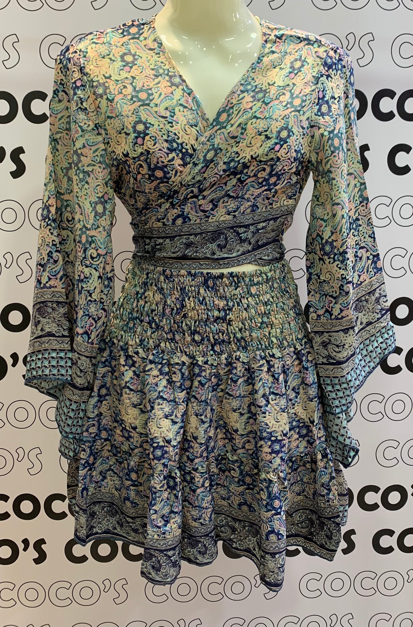 Conjunto Corto 026 Falda y Top cenefa azul y beige.