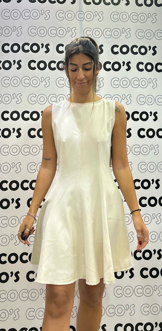 Vestido Beige Con Vuelo