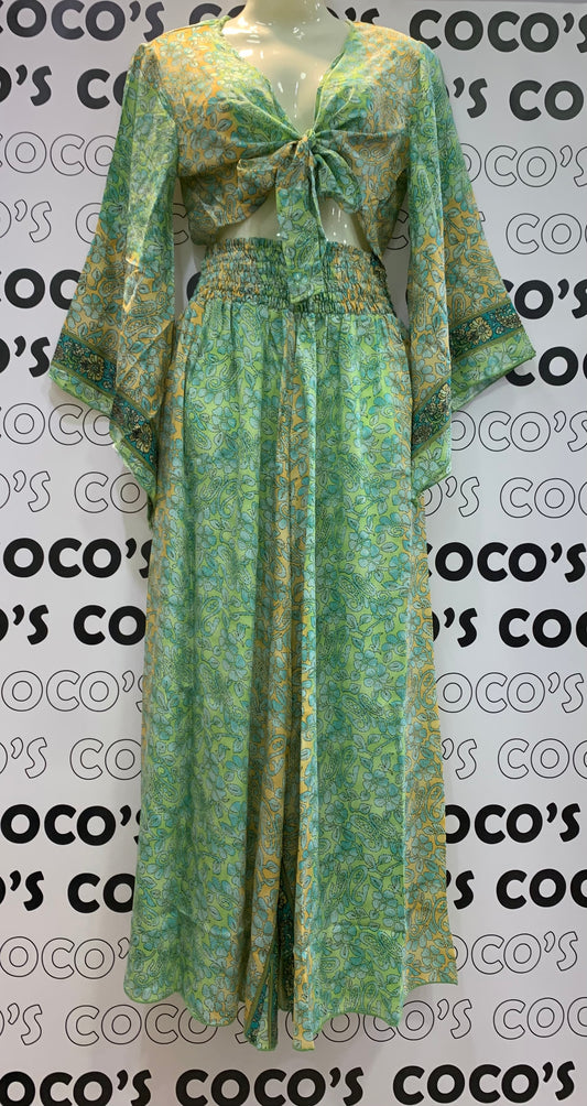 Conjunto 9020G de pantalón largo  con top verde con naranja.